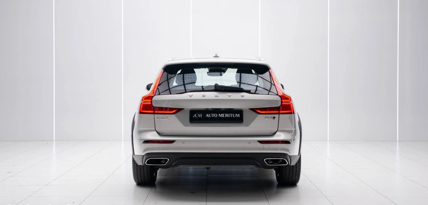 Volvo V60 cena 129899 przebieg: 120000, rok produkcji 2019 z Łódź małe 631